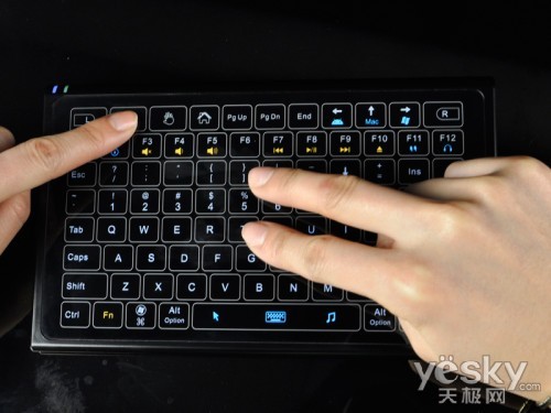 云控制FelTouchMagic蓝牙触控键鼠评测