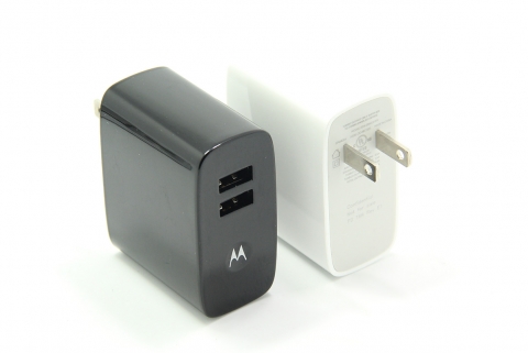 摩托罗拉手机平板快速充电器 15.3w  qc快充ssw-2566us-wh 5V/9V/12V多电压输出